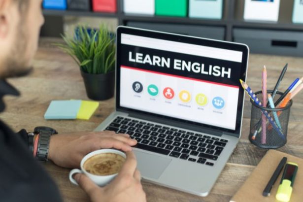 Alexandre Victor De Carvalho