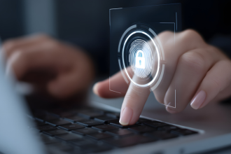 Antônio Fernando Ribeiro Pereira mostra como a digitalização do ponto e da folha transforma o RH público em referência de integração e produtividade.