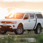 Teciomar Ábila explora como os carros híbridos estão redefinindo o futuro automotivo com eficiência, economia e inovação em um só motor.