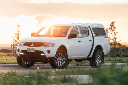 Teciomar Ábila explora como os carros híbridos estão redefinindo o futuro automotivo com eficiência, economia e inovação em um só motor.