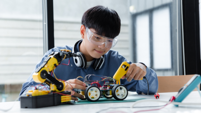 Neste texto, Gustavo Morceli mostra a evolução da robótica educacional de ações pontuais para um pilar estratégico nas instituições de educação.